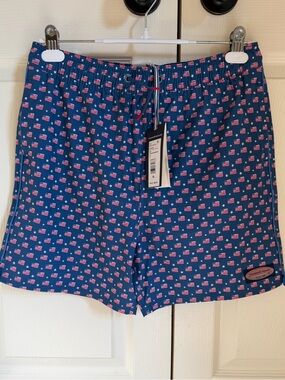 NWT Vineyard Vines Boys Chappy Trunks Flags and Stars Moonshine size XL (18)